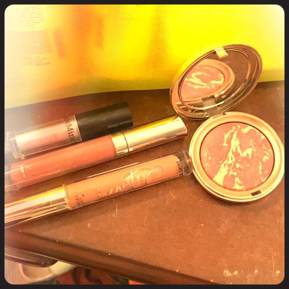 Make up bundle